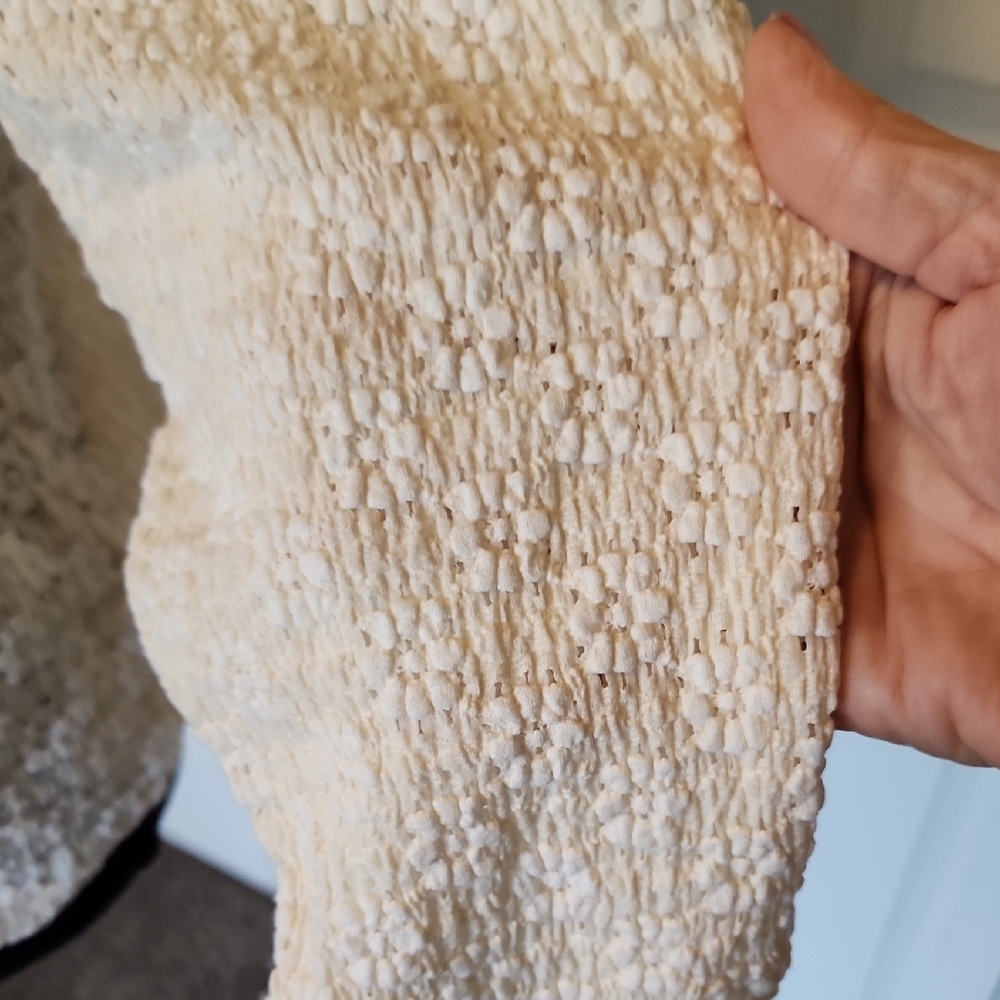 Old Navy Ivory Lace Long Sleeve Top